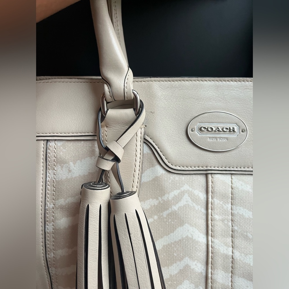 Coach Legacy Candace Leather Carryall Cream Zebra Print Satchel Handbag 23409 - Picture 3 of 7